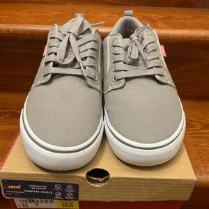 NIB Levi's Alpine Grey and Tan Canvas Sneakers